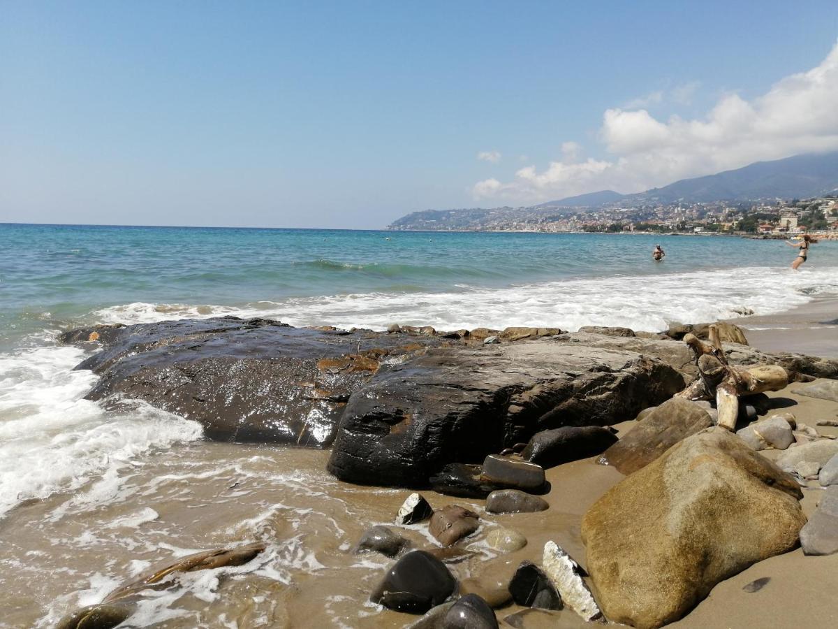 Villaggio Turistico La Vesca San Remo Buitenkant foto